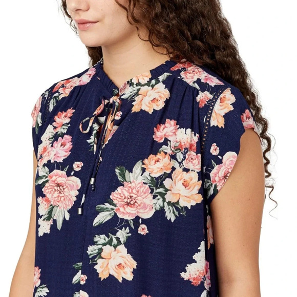 Buffalo Flutter Sleeve Floral Split Neck Top Navy Blossoms XXL Womens Spring - Picture 3 of 16